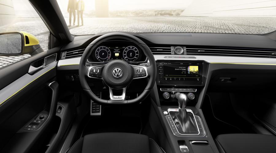 Торпедо Volkswagen Arteon R-Line 2017 года  (WW) (фото 51 из 70)